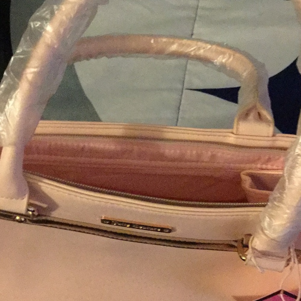Purse - Picture 2 of 4